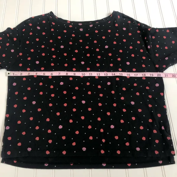 Uniqlo UT Disney Black and Red Snow White Poison Apple Tee Shirt - Image 10