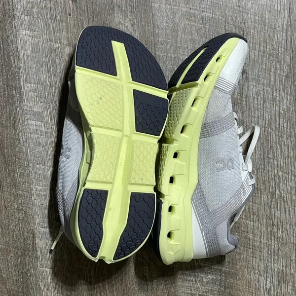 On Running Cloudgo Frost Hay Athletic Running Shoes Sneakers - Image 6
