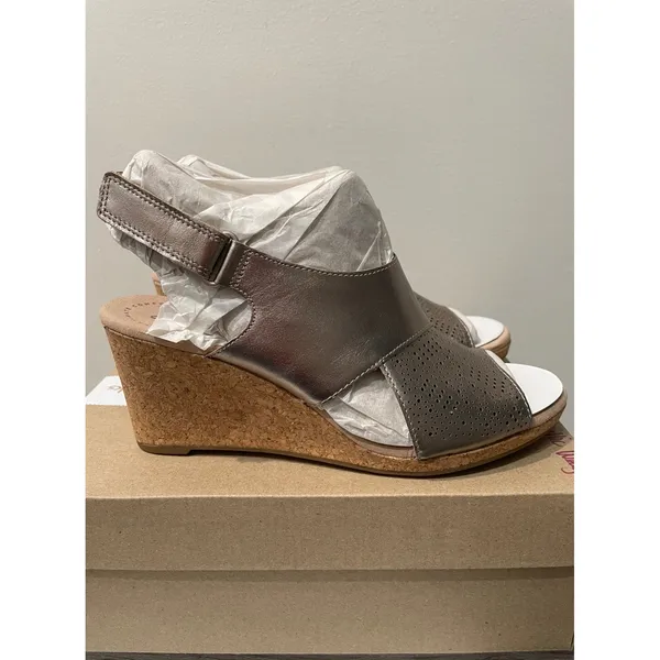 Clarks Lafley Joy Pewter Metallic Leather Wedge Sandals 8.5 M 26145422 NEW‎ - Image 3