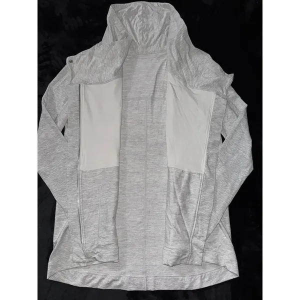 Lululemon Women's Coast Easy Wrap Jacket Heathered Gray Hooded‎ Size 8 - Image 4