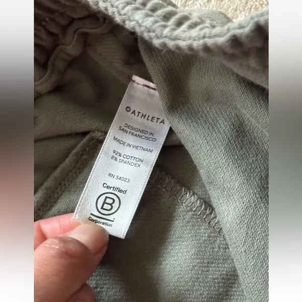 Athleta Women's Printed Farallon‎ Stratum Camo Jogger Pants Size 6 - Image 6
