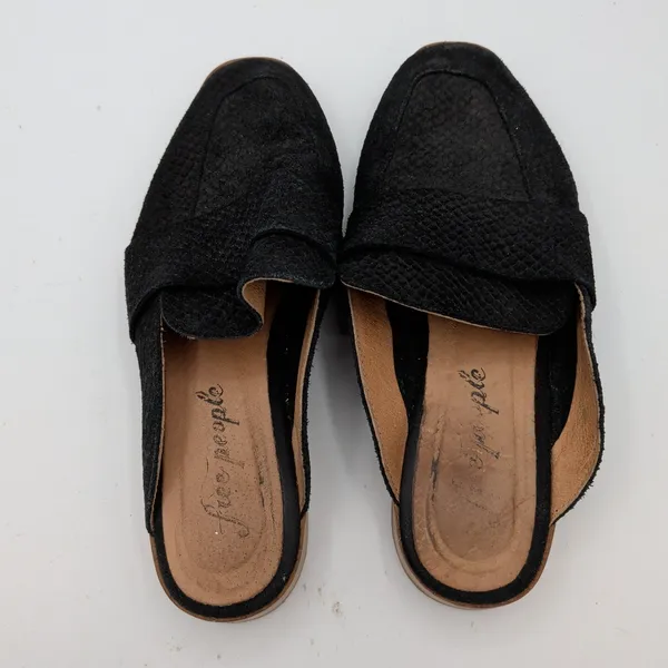 Free People At Ease Black Leather Snakeskin‎ Embossed Loafer Mules EU 37 Womens - Image 6