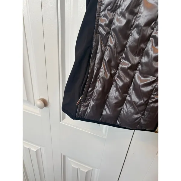 Calvin Klein Performance Premium Down‎ Gray Metallic Puffer Vest Size Large - Image 5