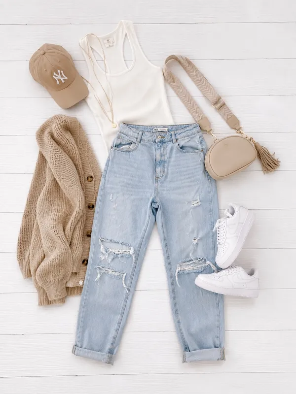 ZARA Ripped Light Wash Jeans Mom - Image 2