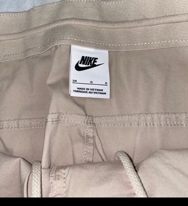 Nike sweats - Image 7