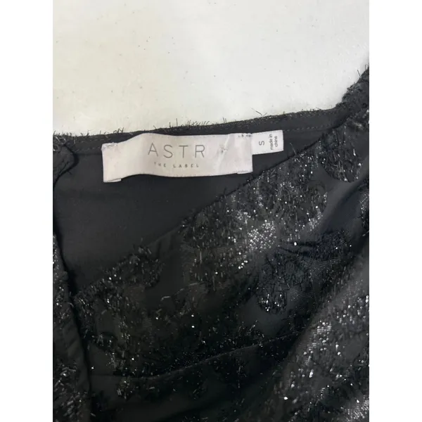 ASTR the Label Therese Floral Burnout Tie Waist Midi Dress in Black. Size S - Image 8