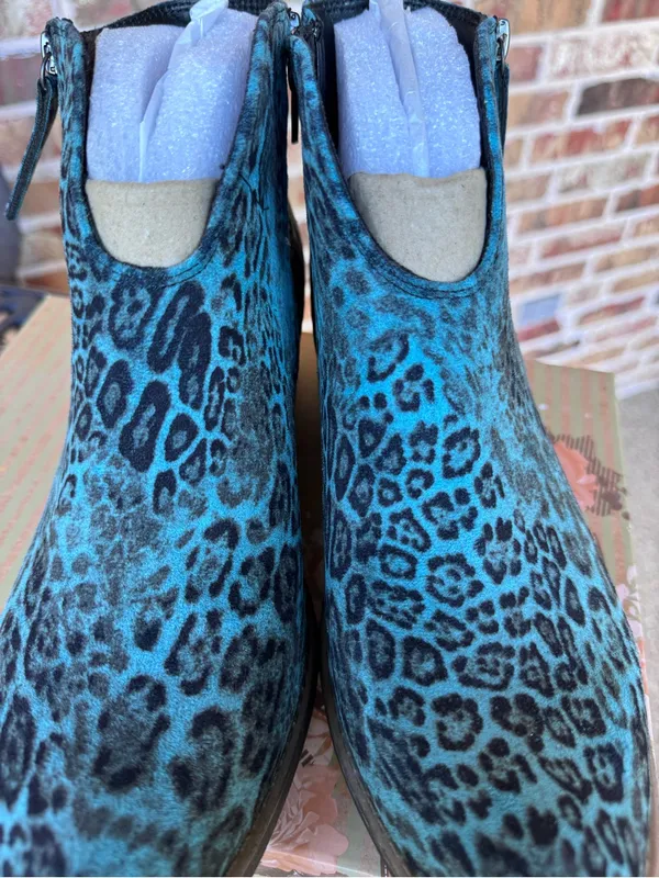 Very G Divine Leopard Print Ankle Booties Turquoise Women’s Size 10 NIB - Image 8
