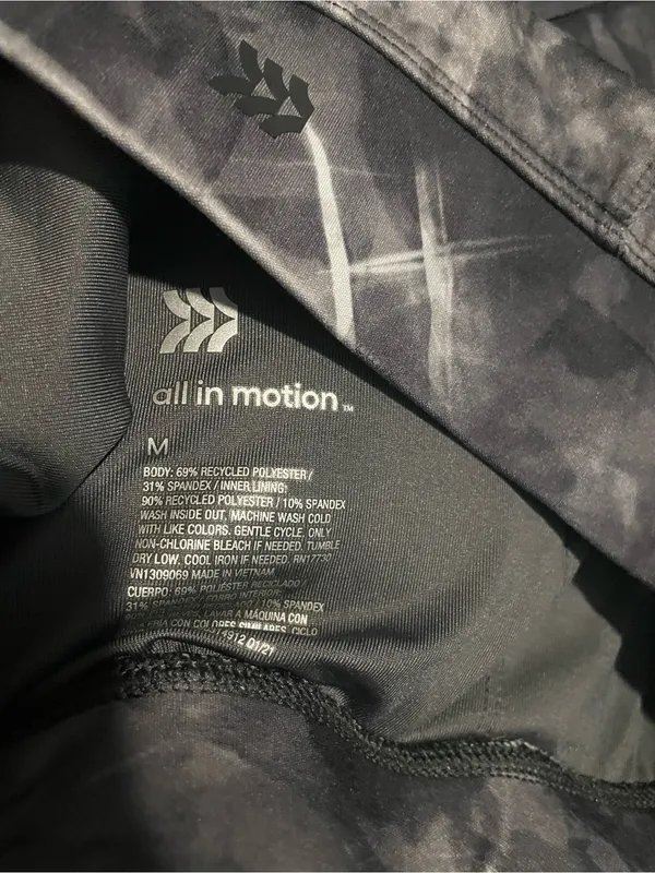 all in motion Black Marble-Print Wireless Sports Bra - Image 3