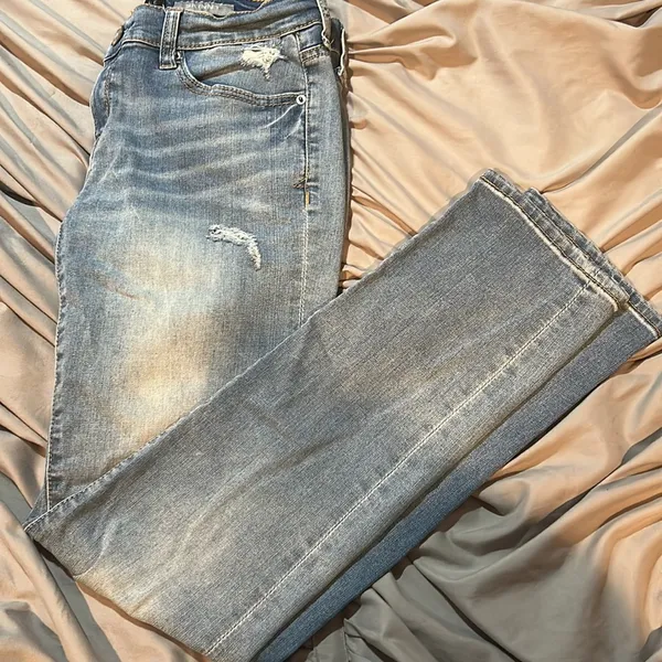 Aeropostale Ripped Skinny Jeans - Image 3