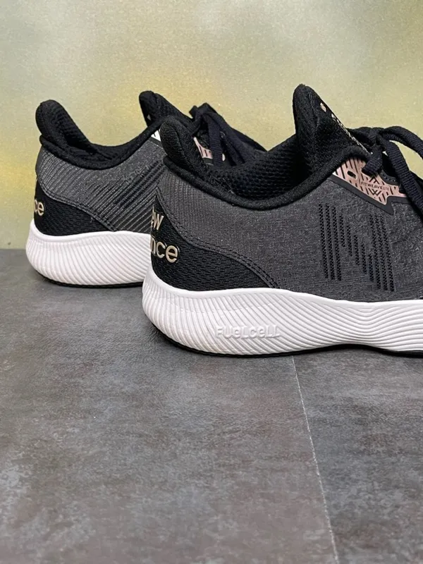 Hoka One One Clifton 4 Women's Black & White Running Shoes Size 9.5B - Image 7