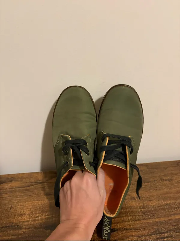 Dr. Martens Aldgate Green Lace Up Sneakers size 6 - Image 4