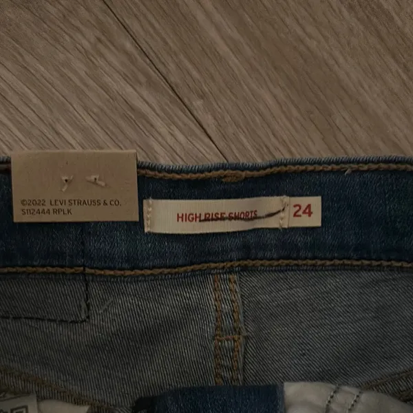 Levi High Rise Hypersoft Shorts - Image 4