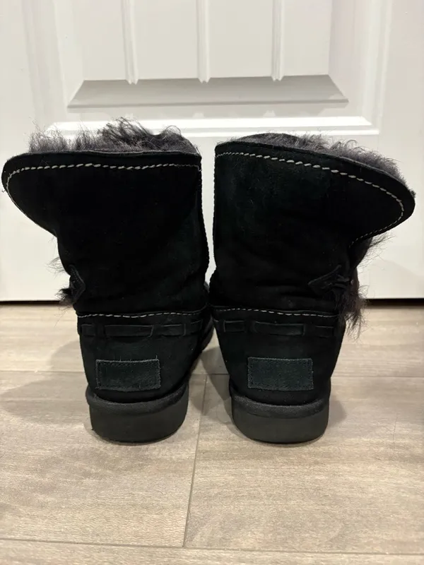UGG Australia Women Meadow Ankle Winter Boots Size 8 - Image 4