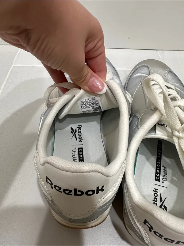 Reebok Women's Metallic Silver and Cream Sneakers - Image 13