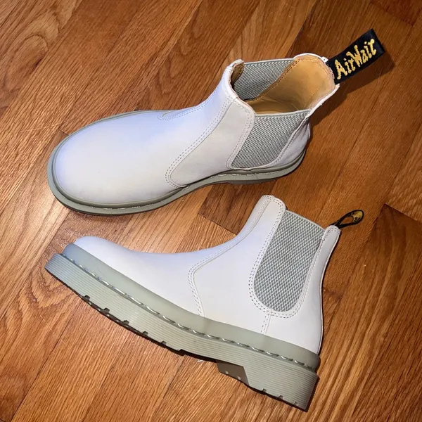 Dr Marten Chelsea boot - Image 3