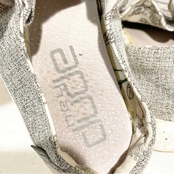 Hey Dude Wendy Linen Size 7 Loafers Gray Woven Slip On Flats Shoes - Image 6
