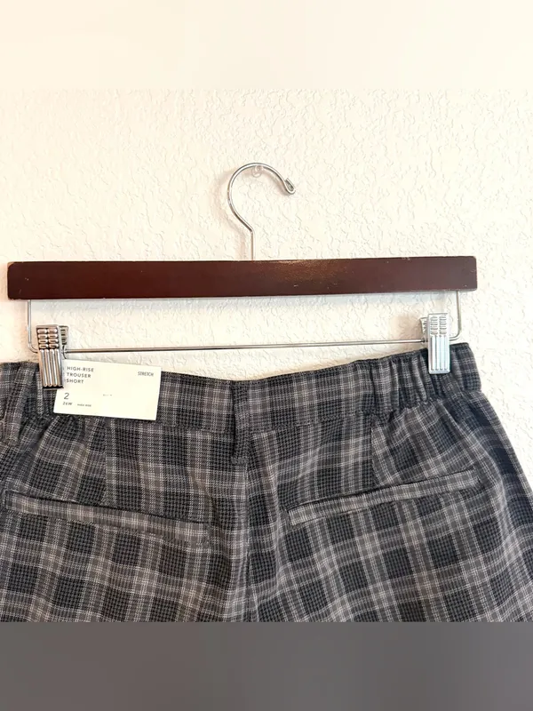 NWT American Eagle Womens Shorts Gray Palid High Rise Pleated Stretch 2 - Image 4