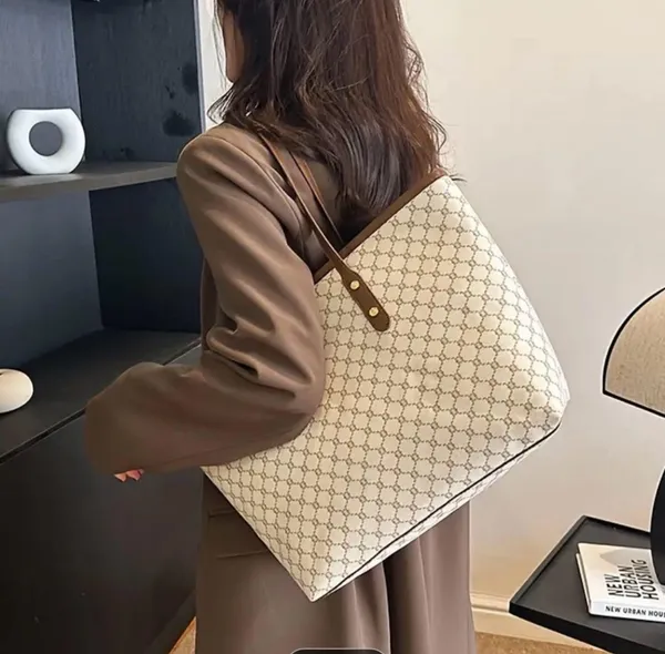 New women large tote with zipper - Image 4
