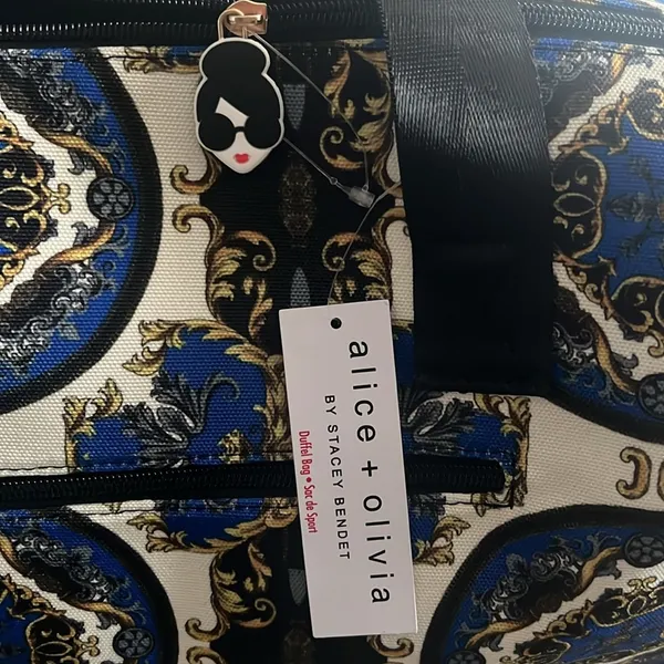 Alice + Olivia Duffle Bag, Regal Romance with Pockets, Sac de Sports New w/Tag - Image 9