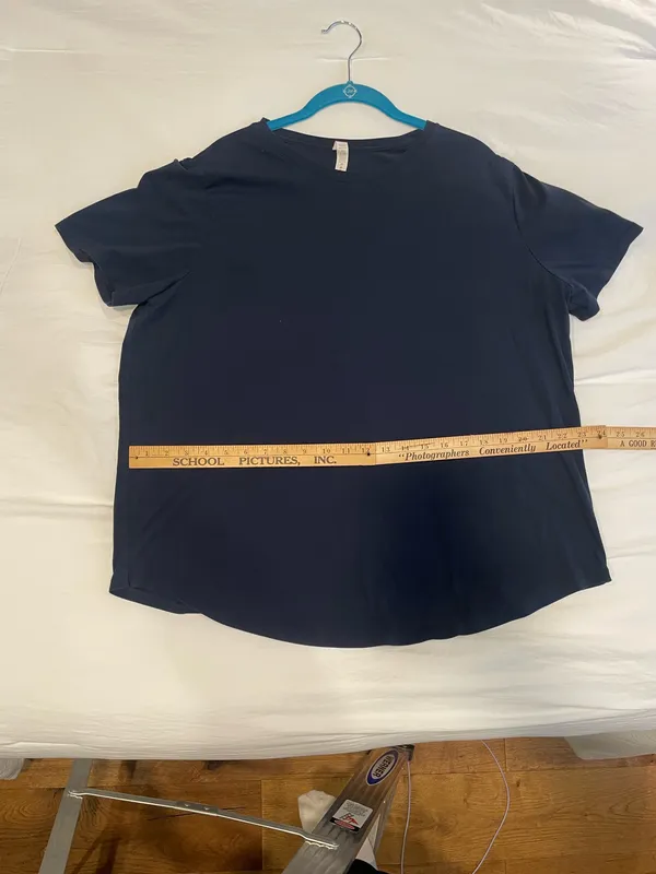 Lululemon Short Sleeve Shirt Navy - Image 4