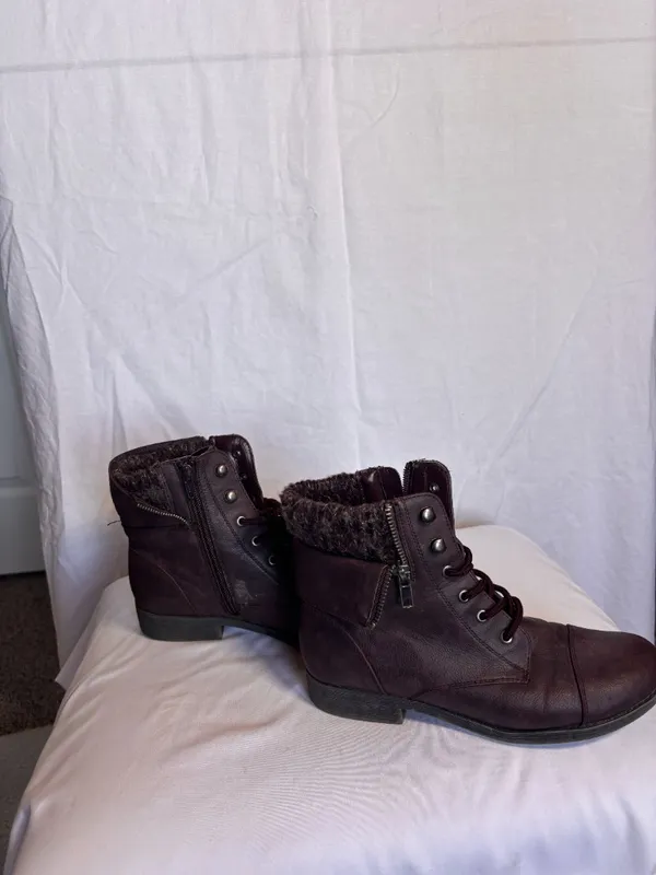 Kohl’s Burgundy Lace-Up Ankle Boots – Women’s 7 - Image 3