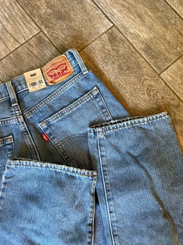 Levi’s Jeans - Image 5