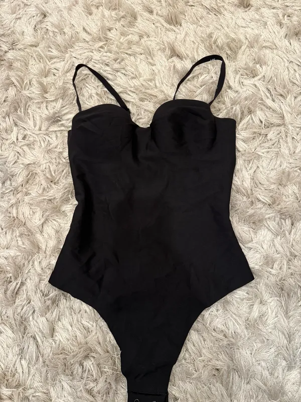 SKIMS Underwire Thong Bodysuit Onyx - Image 2