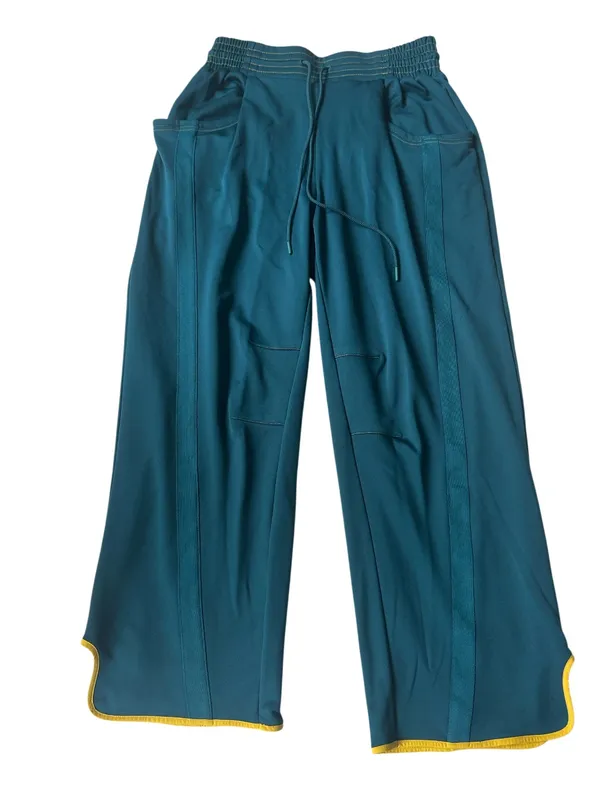 Free People Champ Is Here Knit
Pants Size Medium - Image 4