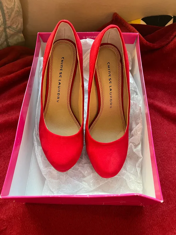 Chinese Laundry Wonder red suede heels - Image 2
