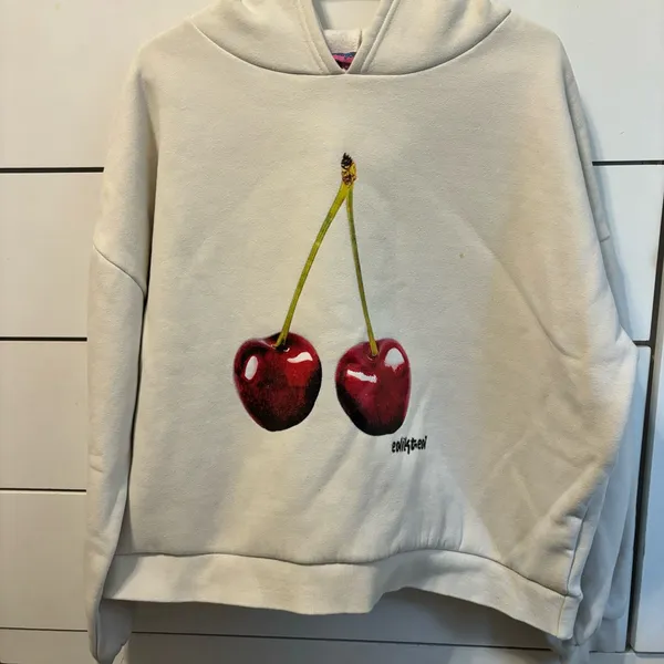 Edikted Cherry Sweatshirt - Image 2
