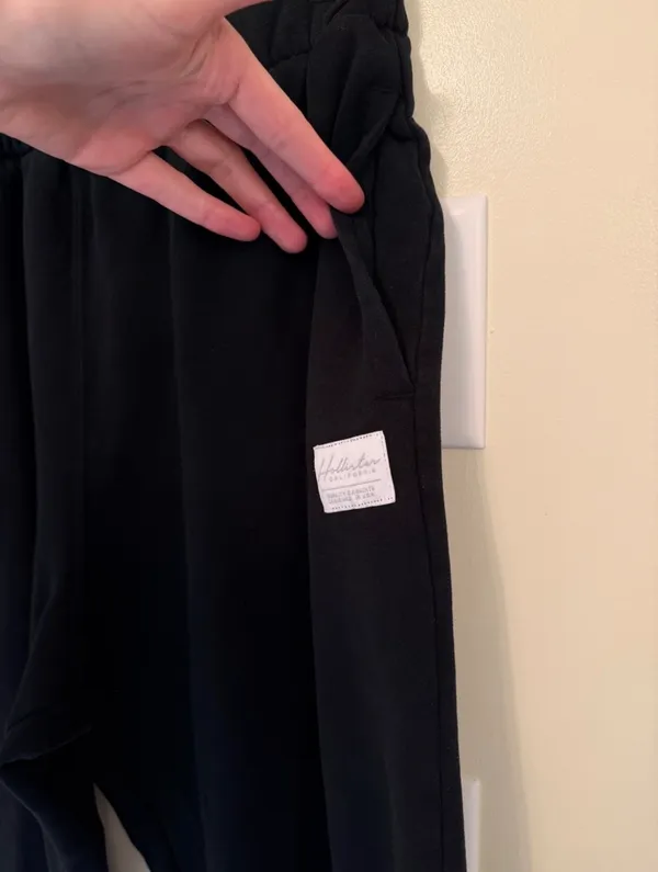 Hollister black high waisted full length joggers - Image 4