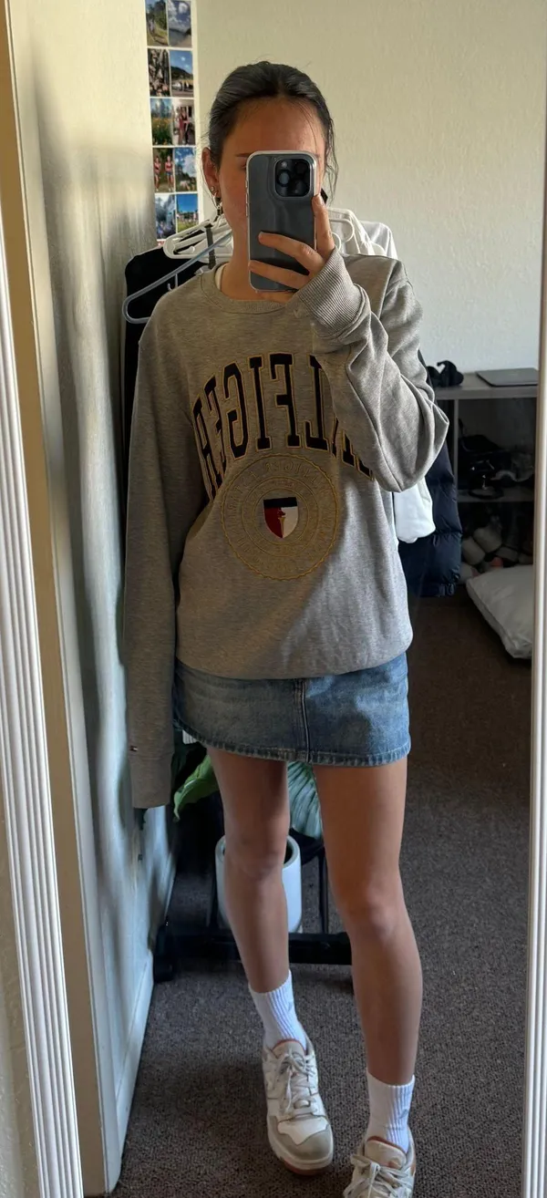 Tommy Hilfiger Sweatshirt - Image 2