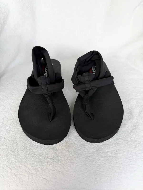 Skechers Womens Size 7 Black Meditation Studio Kicks Yoga Foam Sandals - Image 3
