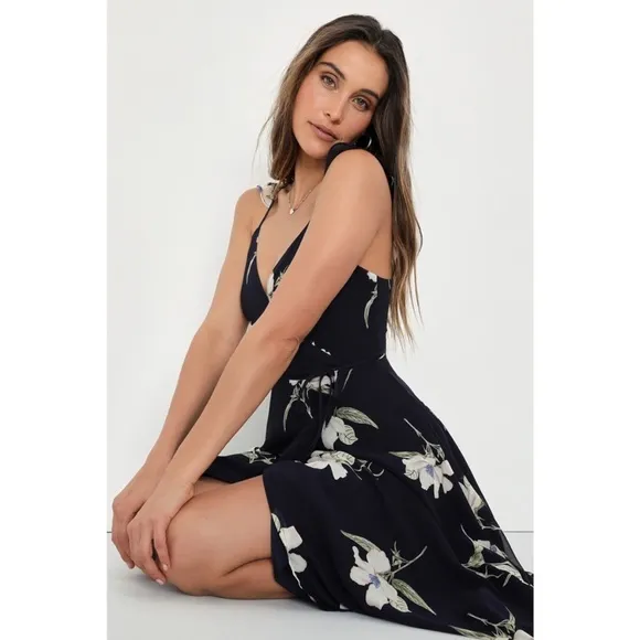 NWT Lulus All Mine Navy Blue‎ Floral Print High-Low Wrap Dress SMALL - Image 4