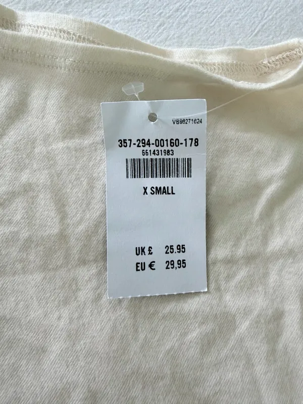Hollister Oversized Off-Shoulder Graphic Tee - Image 6
