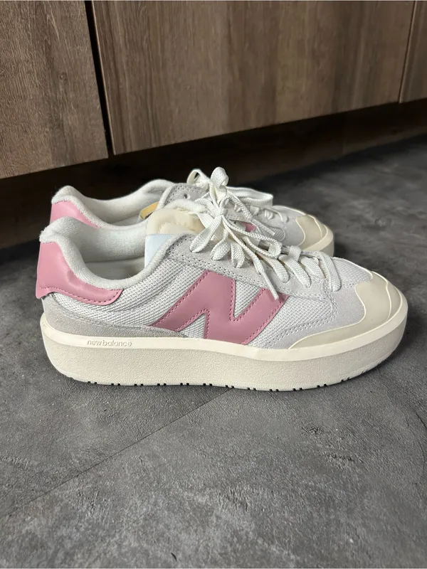 New Balance CT302 Platform Sneakers Anthropologie Size 8 Pink - Image 4