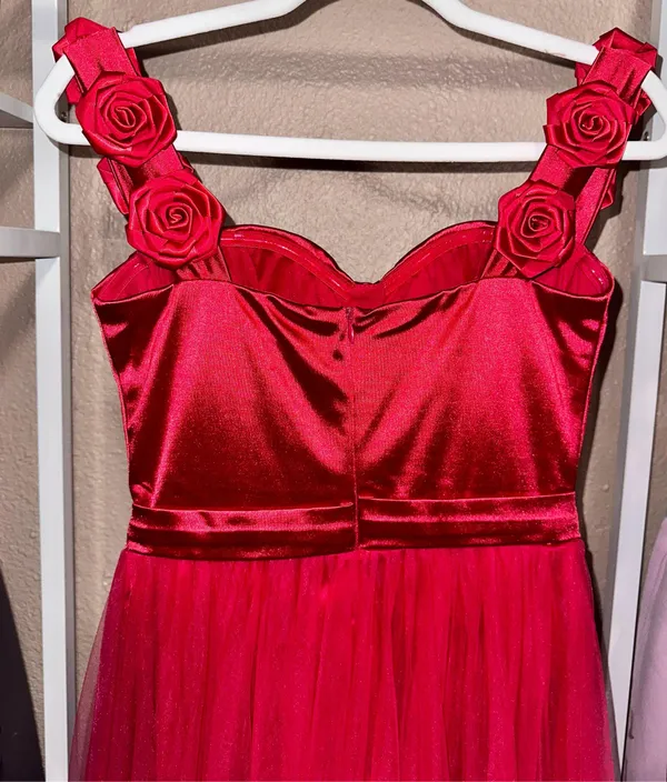 Boutique Red satin and mesh maxi prom dress - Image 6