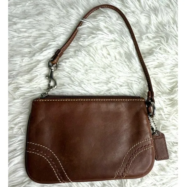 y2k COACH Leatherware Brown Wristlet - Image 2