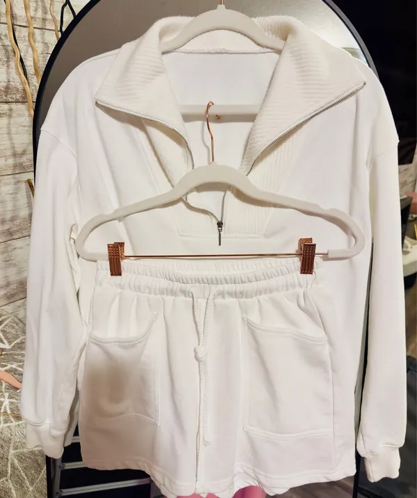 White Lounge Set - Image 5