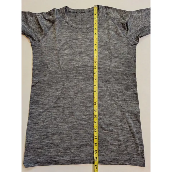 Lululemon Swiftly Tech Long Sleeve Crew Sz 10 Activewear Outdoor Hiking Gym Run - Image 4
