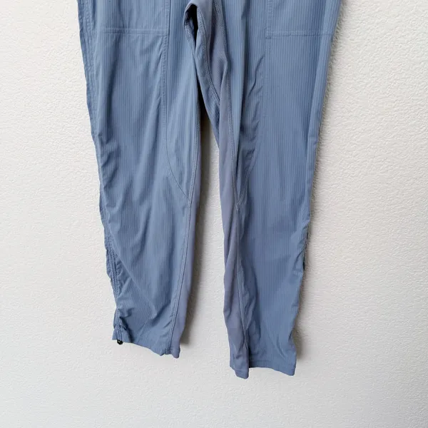 [Lululemon] Utility Blue Dance Studio Mid-Rise Cropped Pants Workout Swift Sz 4 - Image 8