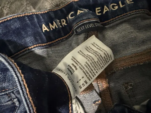 American Eagle Jeans - Image 4
