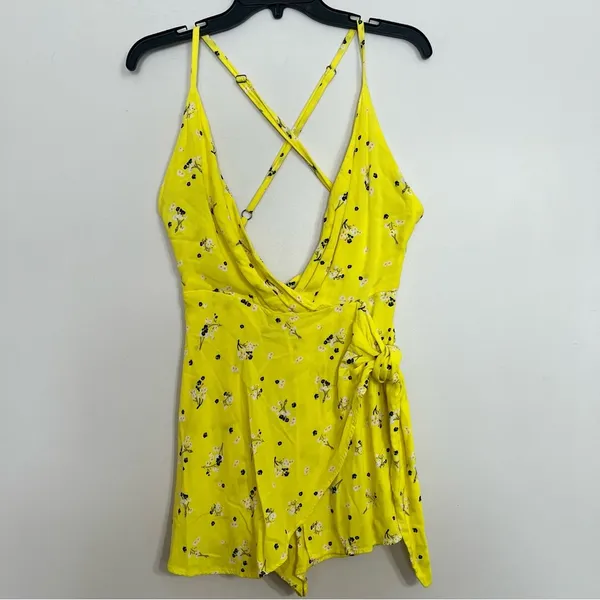Free People‎ Tango At Night Electric Yellow Floral Wrap Shorts Romper Size 4 - Image 3