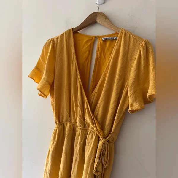 Abercrombie & Fitch Yellow and White‎ Polka Dot Romper - Image 5