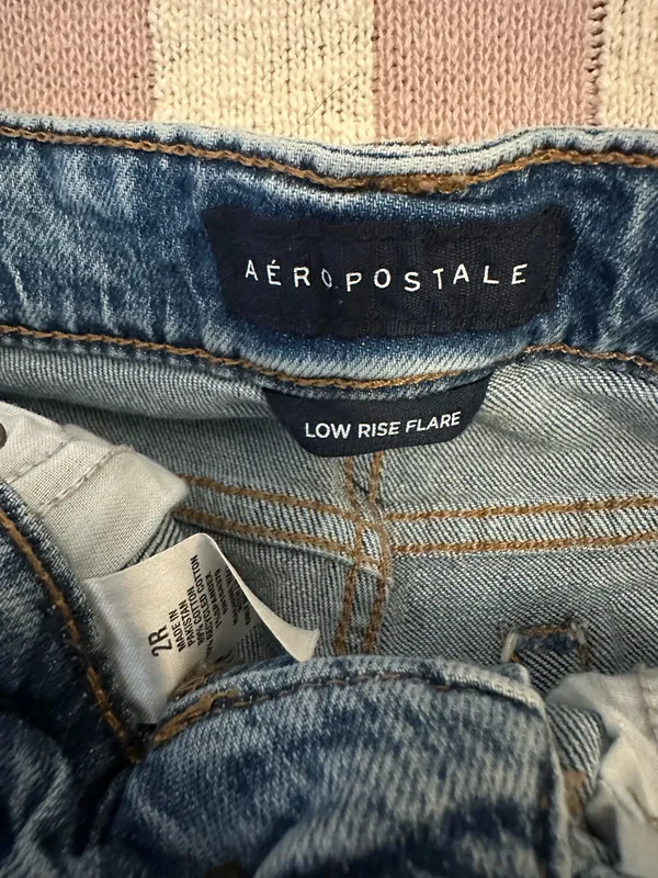 Aeropostale Ripped Flare Jeans Low-Rise - Image 2