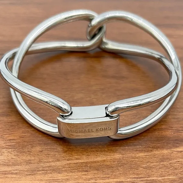 Michael Kors Silver Tone Knot Bracelet Hinged Bangle Signed Minimalist Statement - Image 4
