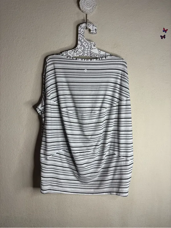 Lululemon Back In Action Long Sleeve Cut Back Stripe White Black size 8 - Image 3