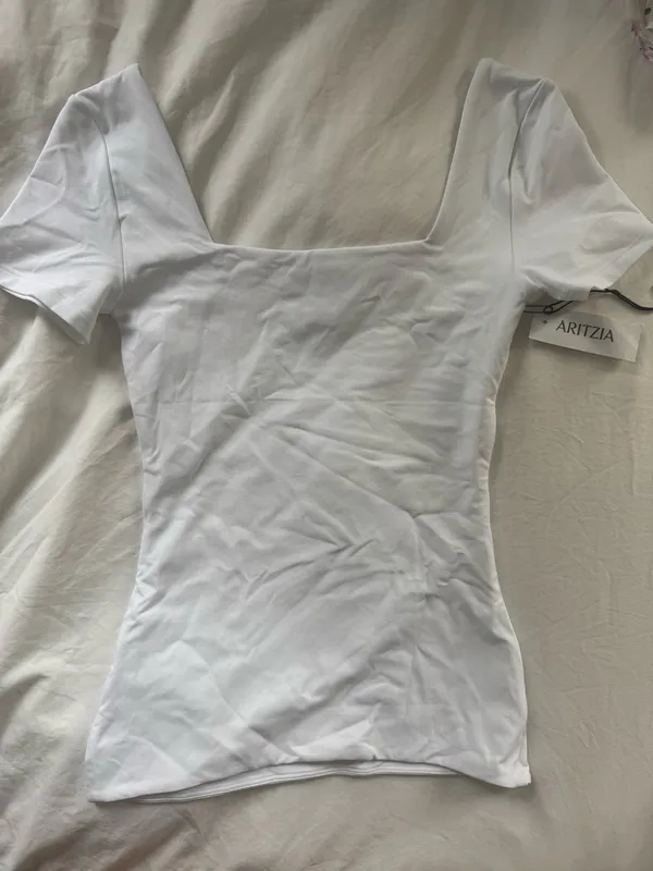Aritzia Hip Contour Square Neck T-Shirt White XS - Image 3