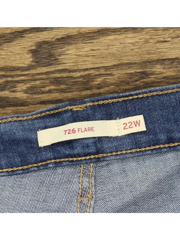 NWT Levi's 726 High Rise Flare Womens Jeans Button Fly Take a Walk Blue 22W - Image 4