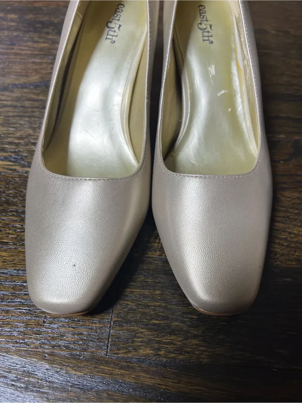 East 5th Women’s 7 Wide Champagne Slip-On Dress Pumps Square Toe Block Heel - Image 3